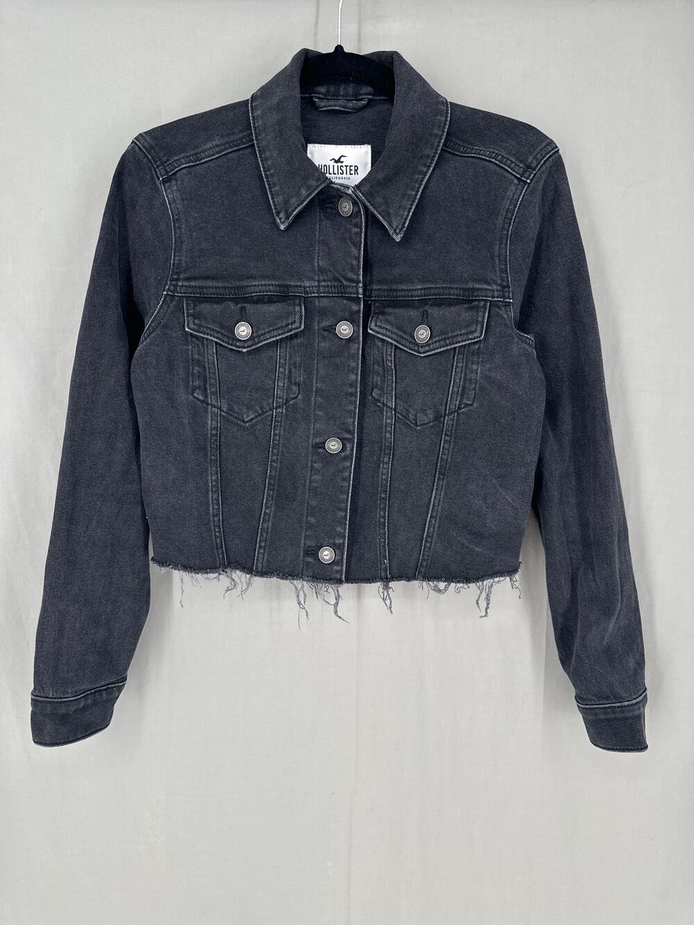 Hollister Denim Jacket Womens Small Black Cropped Button Raw Hem Boho Grunge - Picture 1 of 6